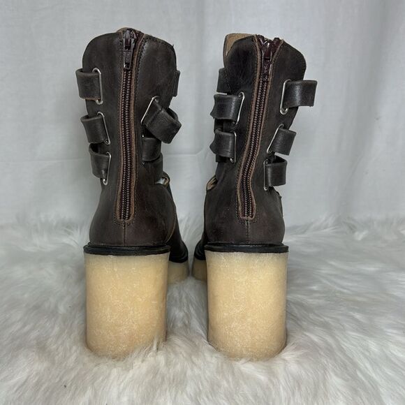 Free People Jesse NWOT Bitter Brown Leather Cutout Platform Boots Sz 41 - Picture 3 of 6